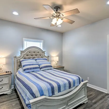 Crystal Beach Retreat With Deck - Walk To The Ocean!